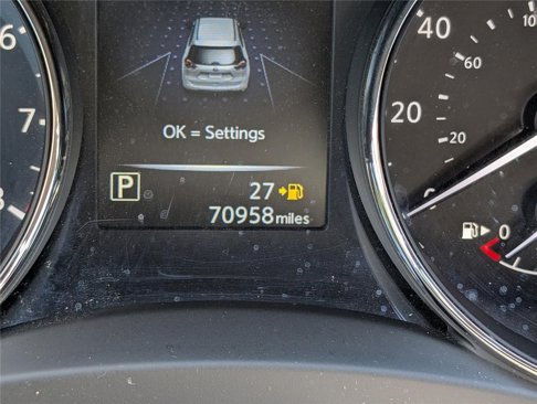 Used 2017 Nissan Rogue SV w/ Midnight Edition Package image 27