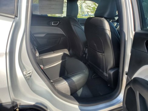 New 2025 Jeep Compass Limited image 27