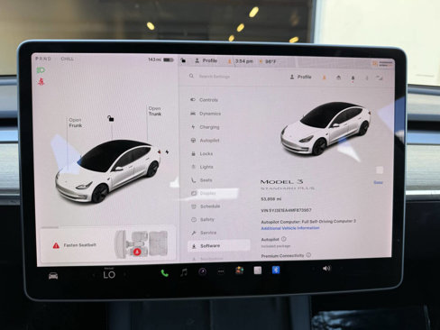 Used 2021 Tesla Model 3 Standard Range Plus image 14