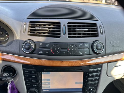 Used 2004 Mercedes-Benz E 320 Sedan image 18
