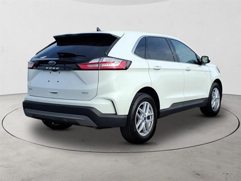 Used 2022 Ford Edge SEL w/ Convenience Package image 5