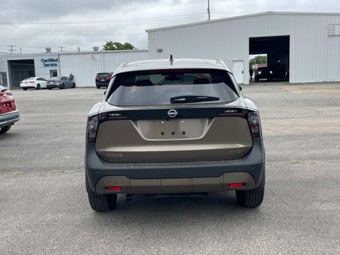 Used 2025 Nissan Kicks SV image 6