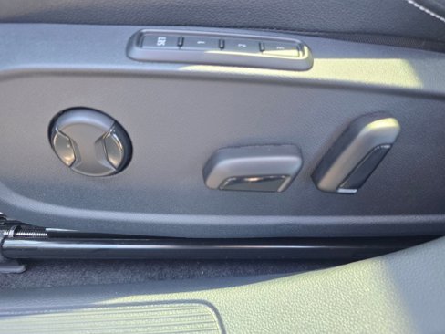 New 2025 Volkswagen Jetta SEL image 27