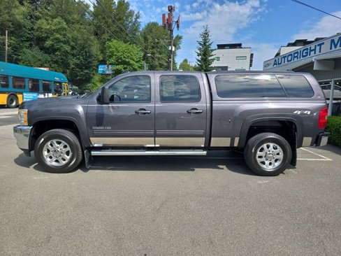 Used 2011 Chevrolet Silverado 3500 LTZ image 3
