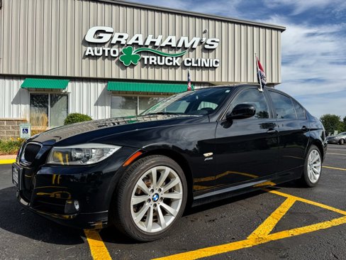 Used 2011 BMW 328i xDrive Sedan image 2