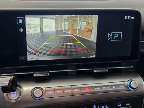 Used 2025 Hyundai Kona SEL image 26