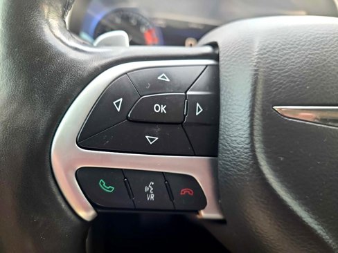 Used 2016 Chrysler 200 C w/ Sun & Sound Group image 21