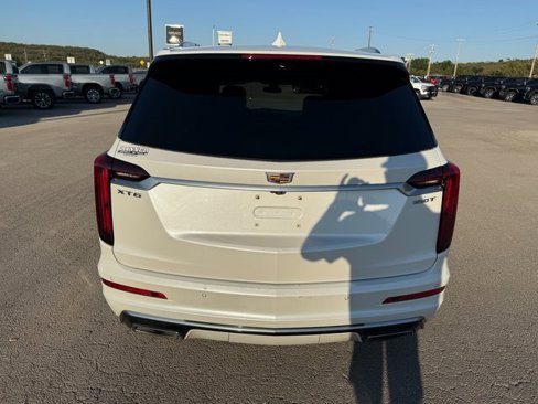 Used 2021 Cadillac XT6 Luxury image 4