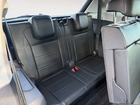Used 2019 Volkswagen Tiguan SE w/ 3rd Row Seat Package image 19