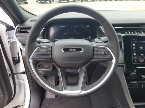 New 2025 Jeep Grand Cherokee Laredo X image 18