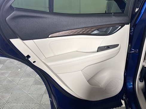 Used 2022 Buick Envision Avenir w/ Technology Package II image 20