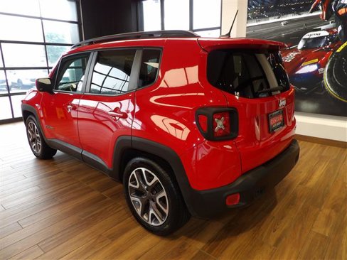 Used 2015 Jeep Renegade Latitude w/ Popular Equipment Group image 8