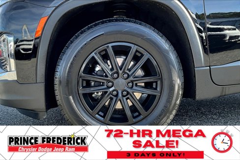 Used 2023 Chevrolet Traverse LT w/ LPO, Floor Liner Package image 8