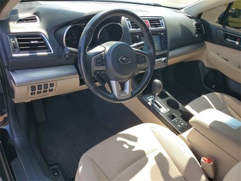 Used 2017 Subaru Outback 2.5i Premium image 6
