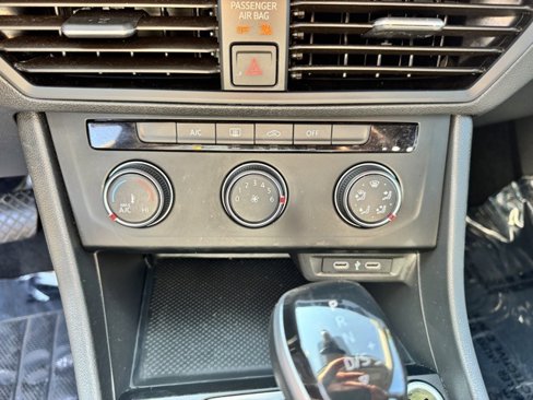 Certified 2024 Volkswagen Jetta S image 24