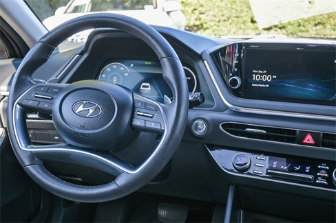 Certified 2022 Hyundai Sonata Limited w/ Preferred Accessory Package image 16