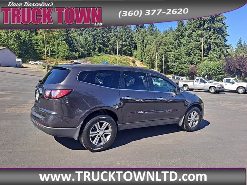 Used 2016 Chevrolet Traverse LT image 3