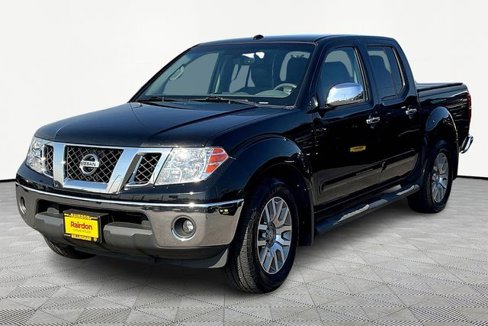 Used 2013 Nissan Frontier SL w/ Moonroof Pkg image 2