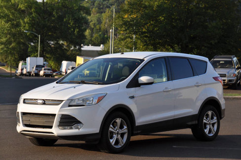 Used 2015 Ford Escape SE image 1