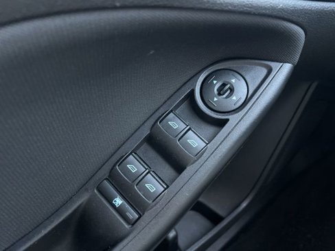Used 2018 Ford Focus SE image 24