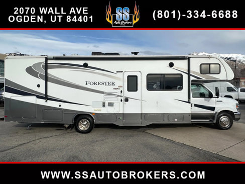 Used 2016 Ford E-450 and Econoline 450 Super Duty w/ Motorhome Prep Package image 1