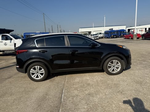 Used 2018 Kia Sportage LX w/ LX Popular Package image 4