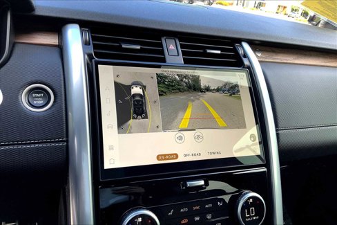 Used 2025 Land Rover Discovery Dynamic SE image 26