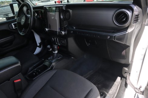 Used 2022 Jeep Wrangler Sport image 29