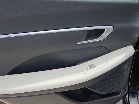Used 2022 Hyundai Sonata SE w/ Winter Weather Package image 14