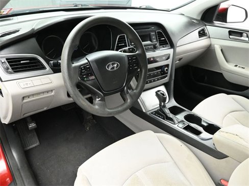 Used 2015 Hyundai Sonata SE image 10