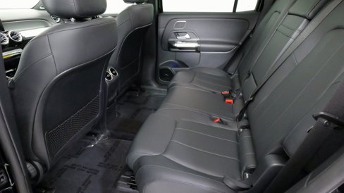 Used 2022 Mercedes-Benz EQB 300 4MATIC image 37