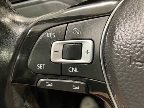 Used 2017 Volkswagen Jetta SE image 33