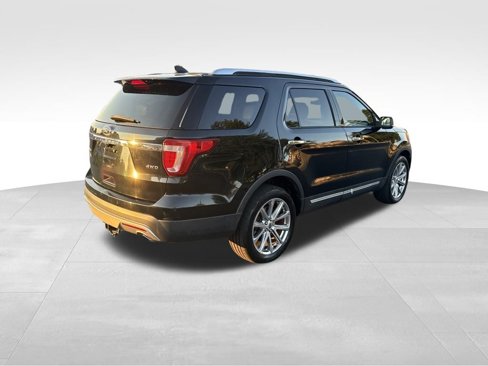 Used 2017 Ford Explorer Limited image 6