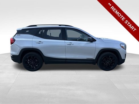 Used 2020 GMC Terrain SLE w/ Driver Convenience Package image 9