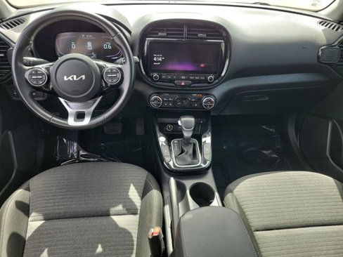 Used 2023 Kia Soul EX image 17