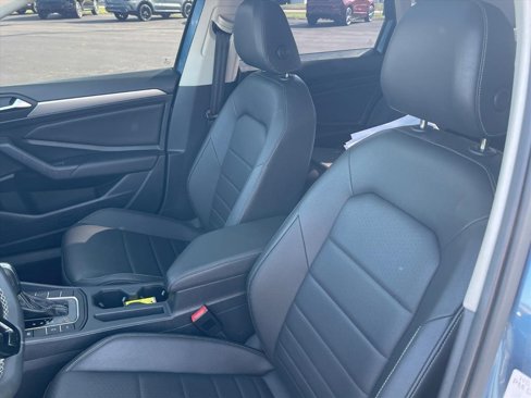 Used 2021 Volkswagen Jetta image 9