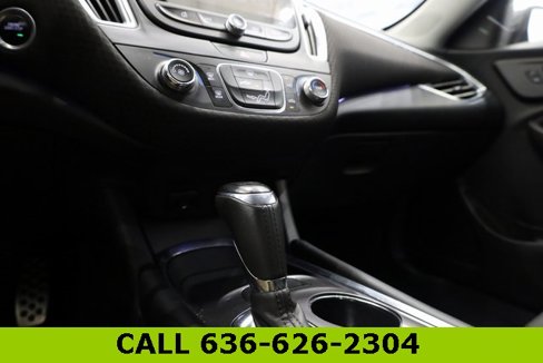Used 2017 Chevrolet Malibu LT image 19