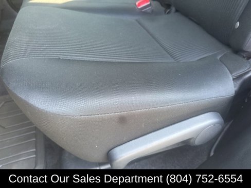 Used 2015 Toyota RAV4 LE image 26