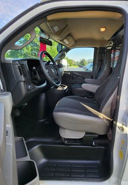 Used 2023 Chevrolet Express 2500 w/ Driver Convenience Package image 18
