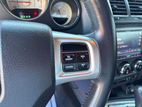 Used 2011 Dodge Challenger R/T image 16
