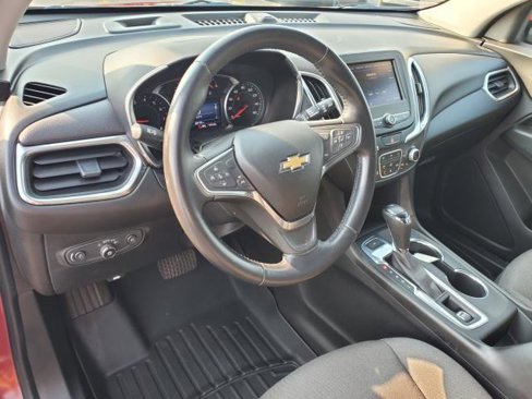 Used 2020 Chevrolet Equinox LT w/ Driver Convenience Package image 11