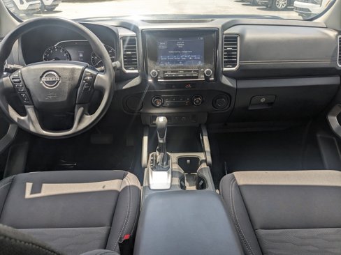 Used 2022 Nissan Frontier SV image 15