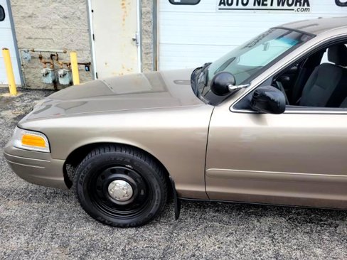 Used 2007 Ford Crown Victoria Police Interceptor image 10
