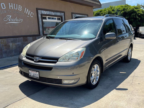 Used 2004 Toyota Sienna XLE image 2