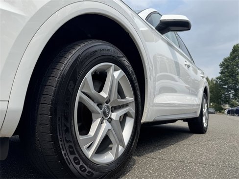 Used 2018 Audi Q5 2.0T Premium image 11