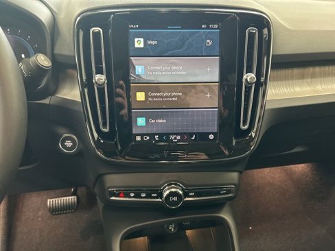 New 2025 Volvo XC40 B5 Core w/ Protection Package Premier image 12