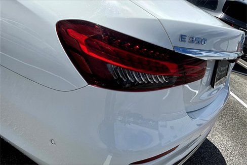 Used 2021 Mercedes-Benz E 350 4MATIC Sedan w/ Premium Package image 23