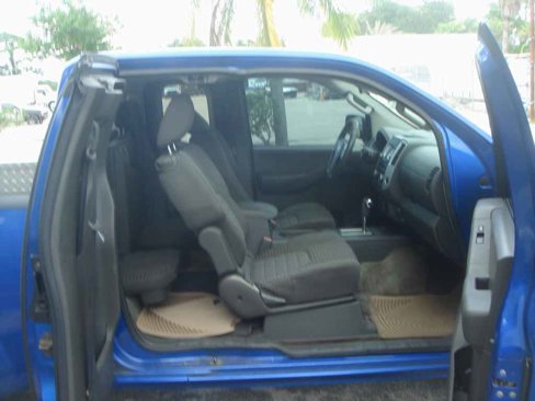 Used 2013 Nissan Frontier SV image 10