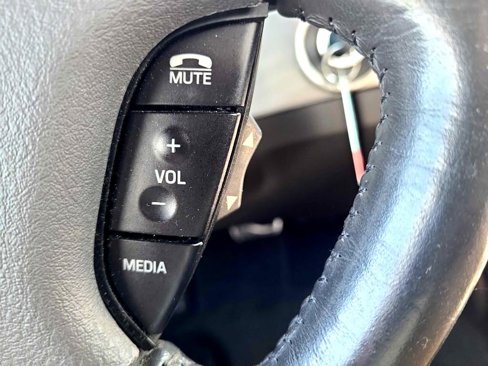 Used 2002 Ford Thunderbird image 17