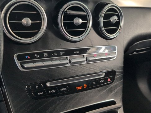 Used 2019 Mercedes-Benz GLC 300 4MATIC image 22